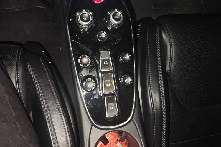 Used McLaren GT 2022 4.0T Standard Edition Gear Lever