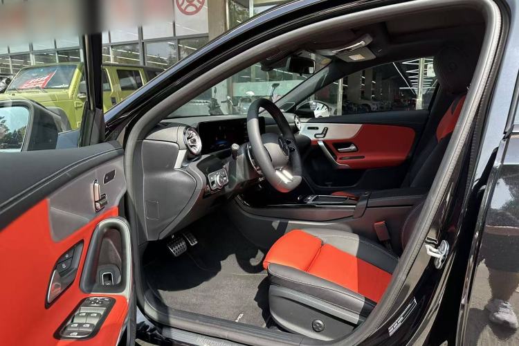 Used Mercedes-Benz A AMG 2025-Year Restyled AMG A 35 L 4MATIC Interior 3