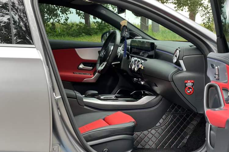 Used Mercedes-Benz A AMG 2020 Facelifted AMG A 35 4MATIC Interior 5