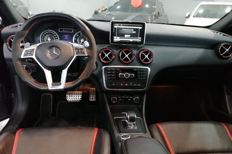 Used Mercedes-Benz A AMG 2014 AMG A 45 4MATIC Center Console