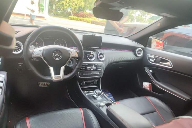 Used Mercedes-Benz A AMG 2014 AMG A 45 4MATIC Center Console