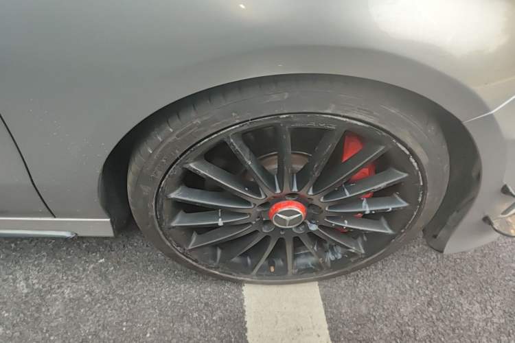 Used Mercedes-Benz A AMG 2014 AMG A 45 4MATIC Right Front Wheel Hub