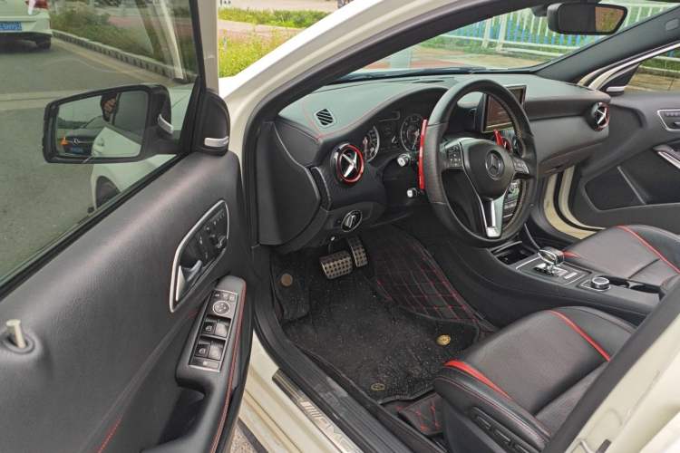 Used Mercedes-Benz A AMG 2014 AMG A 45 4MATIC Driver Seat
