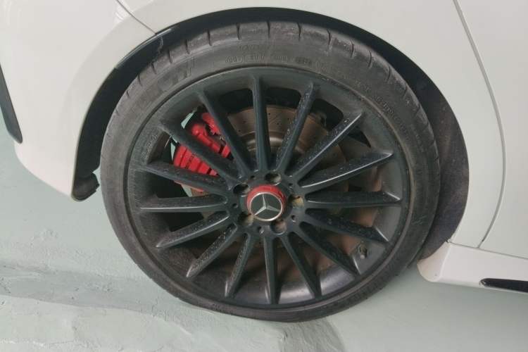 Used Mercedes-Benz A AMG 2014 AMG A 45 4MATIC Exterior 8