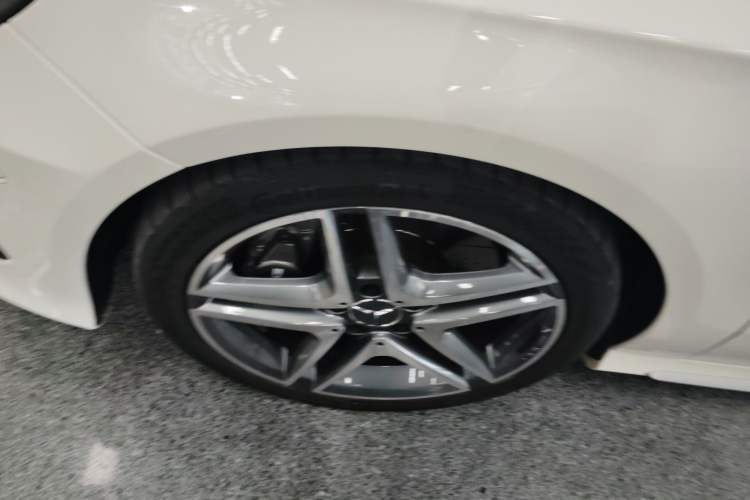 Used Mercedes-Benz A AMG 2014 AMG A 45 4MATIC Left Front Wheel Hub