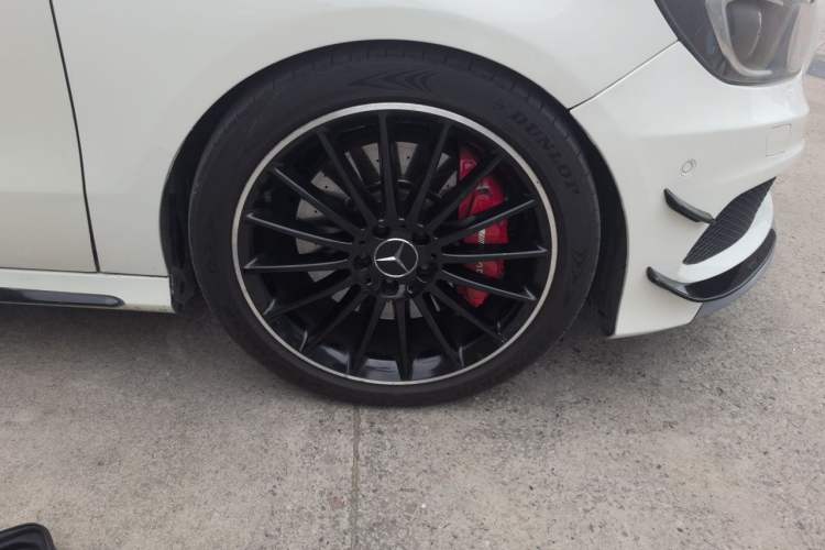 Used Mercedes-Benz A AMG 2014 AMG A 45 4MATIC Right Front Wheel Hub