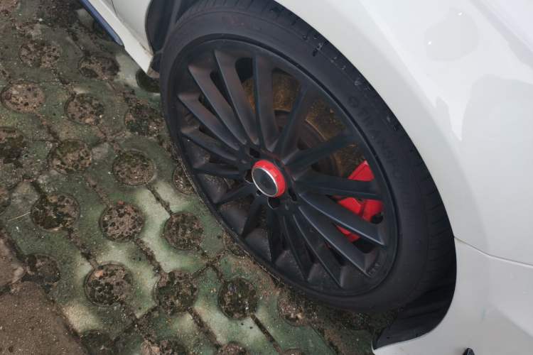 Used Mercedes-Benz A AMG 2014 AMG A 45 4MATIC Right Front Wheel Hub