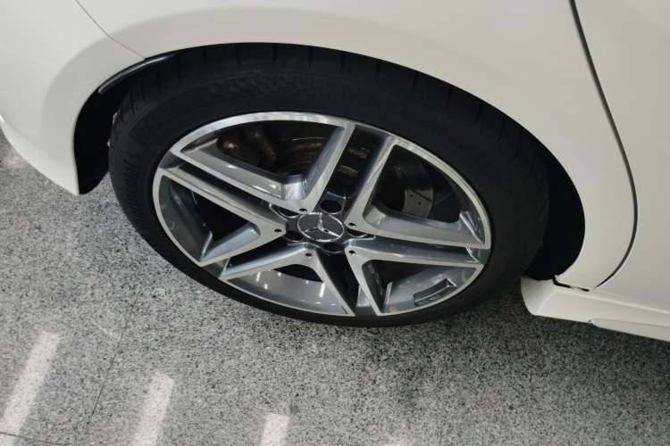 Used Mercedes-Benz A AMG 2014 AMG A 45 4MATIC Right Rear Wheel Hub