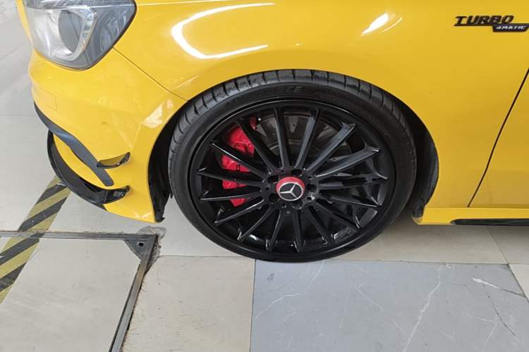 Used Mercedes-Benz A AMG 2014 AMG A 45 4MATIC Left Front Wheel Hub