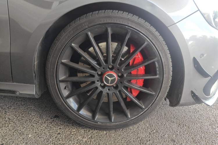 Used Mercedes-Benz A AMG 2016 AMG A 45 4MATIC Right Front Wheel Hub