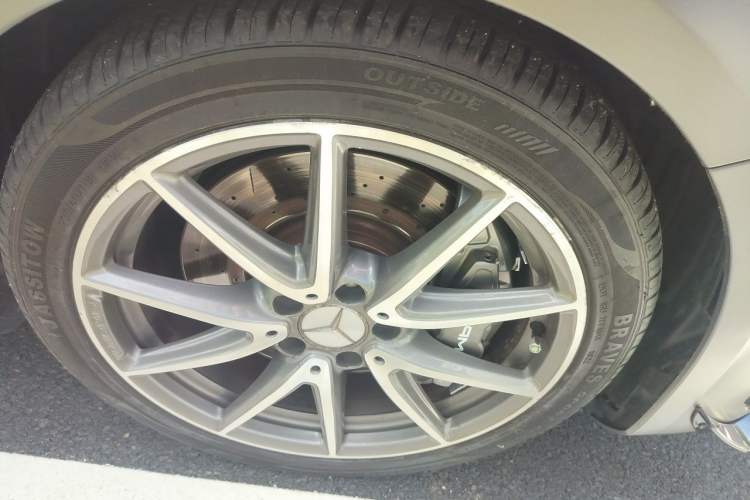 Used Mercedes-Benz A AMG 2016 AMG A 45 4MATIC Championship Edition Right Front Wheel Hub