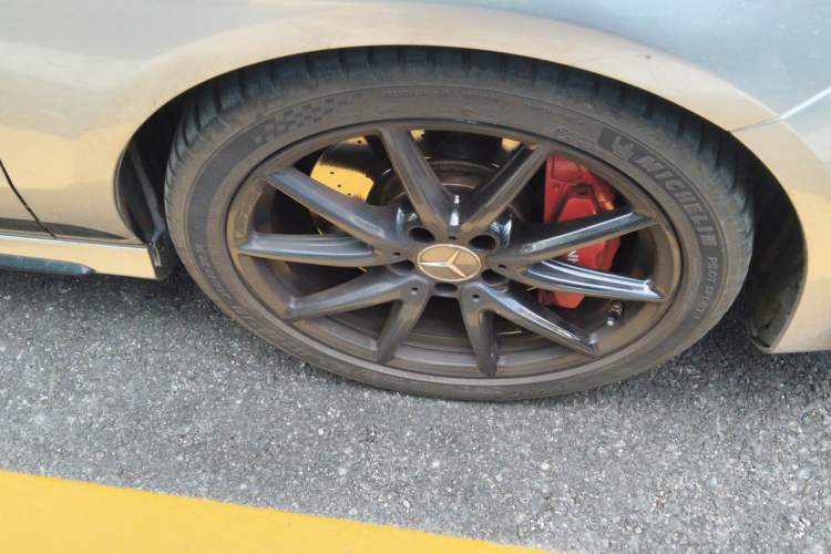 Used Mercedes-Benz A AMG 2016 AMG A 45 4MATIC Right Front Wheel Hub