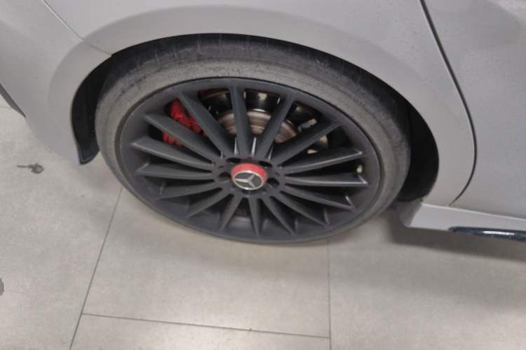 Used Mercedes-Benz A AMG 2016 AMG A 45 4MATIC Right Rear Wheel Hub