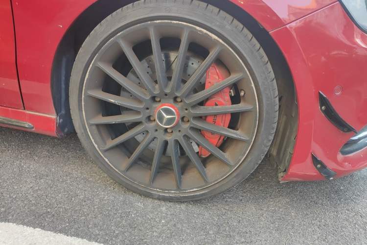 Used Mercedes-Benz A AMG 2016 AMG A 45 4MATIC Right Front Wheel Hub