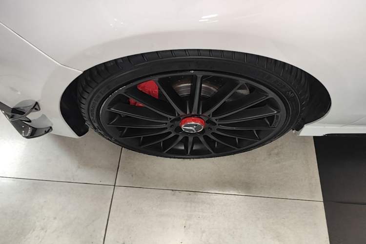 Used Mercedes-Benz A AMG 2016 AMG A 45 4MATIC Left Front Wheel Hub