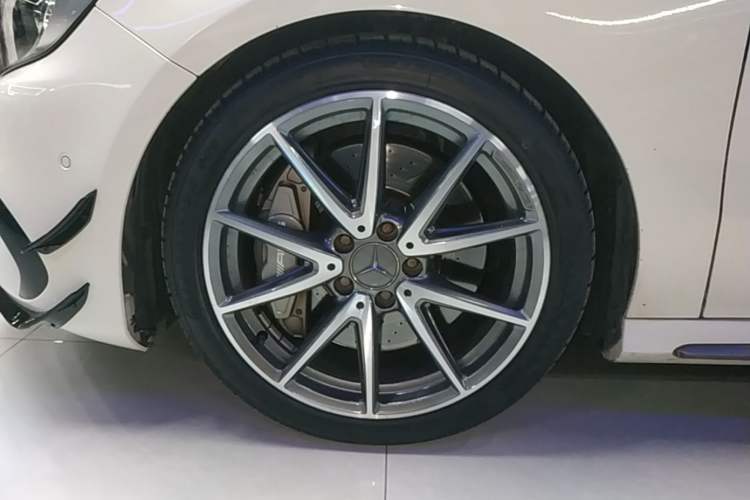 Used Mercedes-Benz A AMG 2016 AMG A 45 4MATIC Left Front Wheel Hub