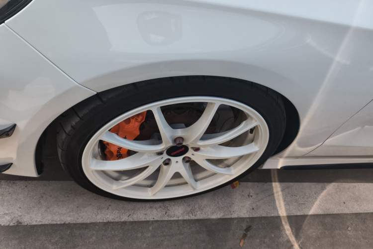 Used Mercedes-Benz A AMG 2016 AMG A 45 4MATIC Left Front Wheel Hub