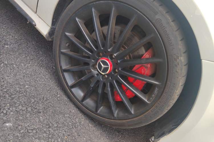 Used Mercedes-Benz A AMG 2016 AMG A 45 4MATIC Right Front Wheel Hub