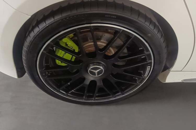 Used Mercedes-Benz A AMG 2016 AMG A 45 4MATIC Right Rear Wheel Hub