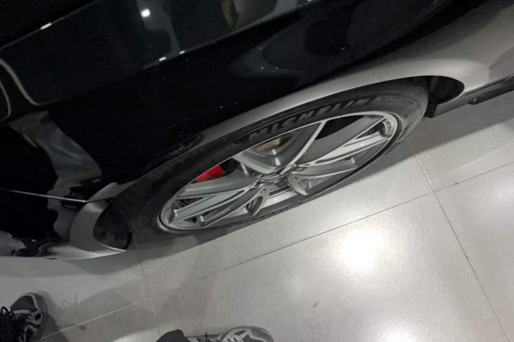Used Mercedes-Benz A AMG 2017 Facelifted AMG A 45 4MATIC Left Front Wheel Hub