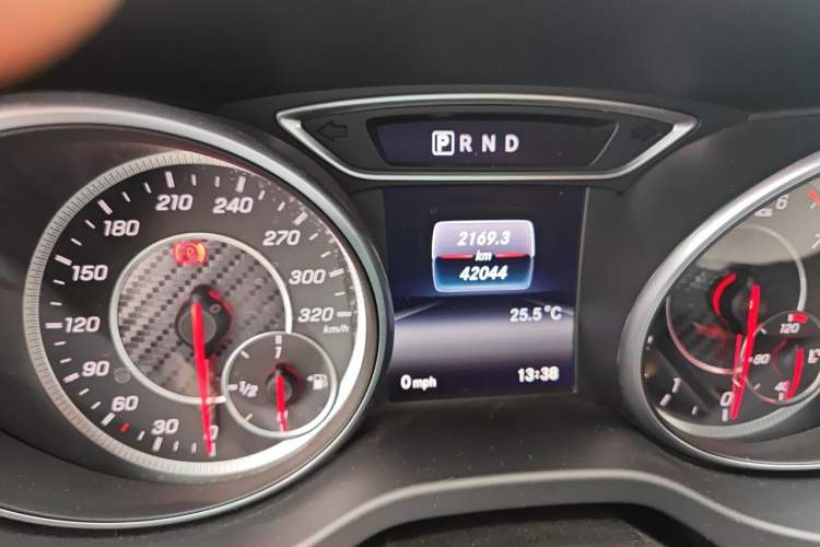 Used Mercedes-Benz A AMG 2017 Facelift AMG A 45 4MATIC China VI Odometer Close Up
