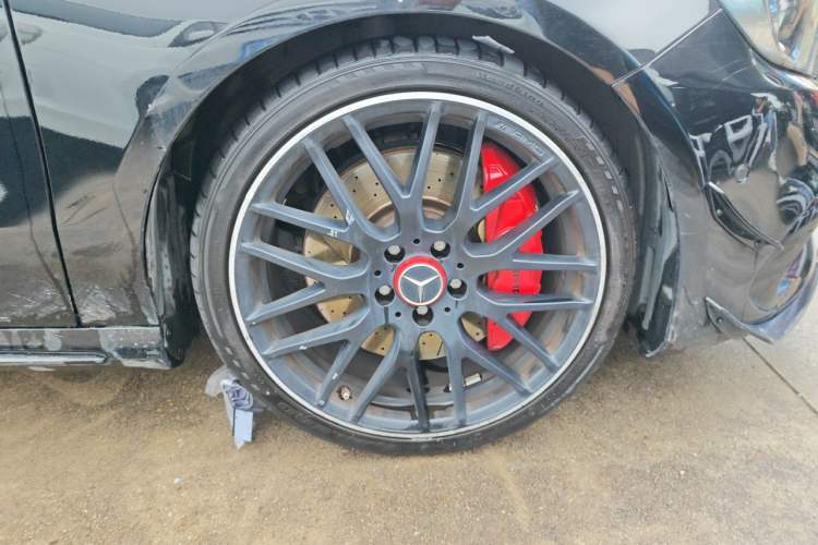 Used Mercedes-Benz A AMG 2017 Facelifted AMG A 45 4MATIC Right Front Wheel Hub