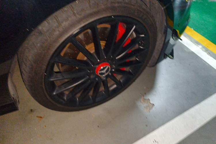 Used Mercedes-Benz A AMG 2017 AMG A 45 4MATIC Right Front Wheel Hub
