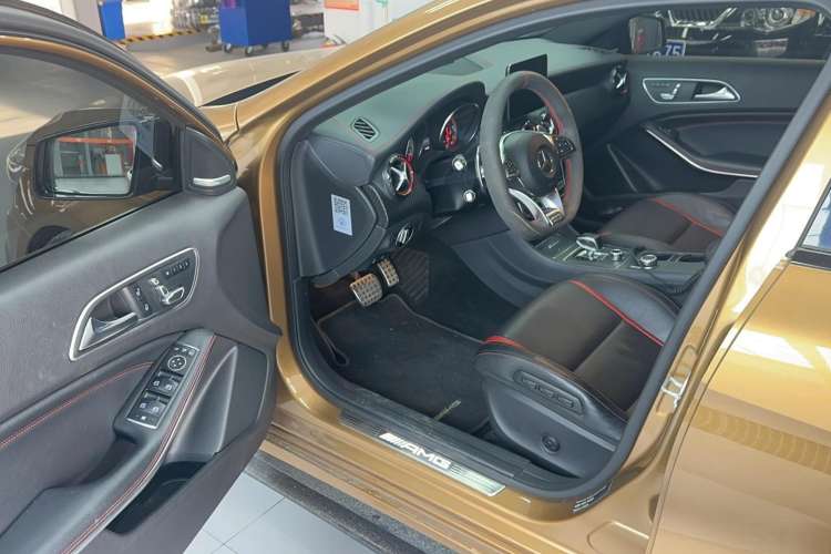 Used Mercedes-Benz A AMG 2017 Facelifted AMG A 45 4MATIC Interior 2