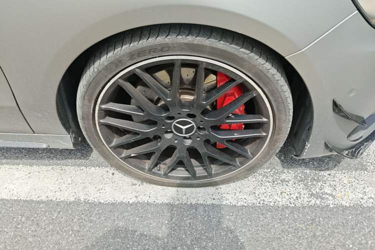 Used Mercedes-Benz A AMG 2017 Facelifted AMG A 45 4MATIC Right Front Wheel Hub