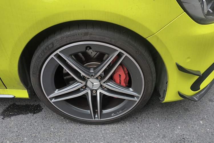 Used Mercedes-Benz A AMG 2017 Facelifted AMG A 45 4MATIC Right Front Wheel Hub