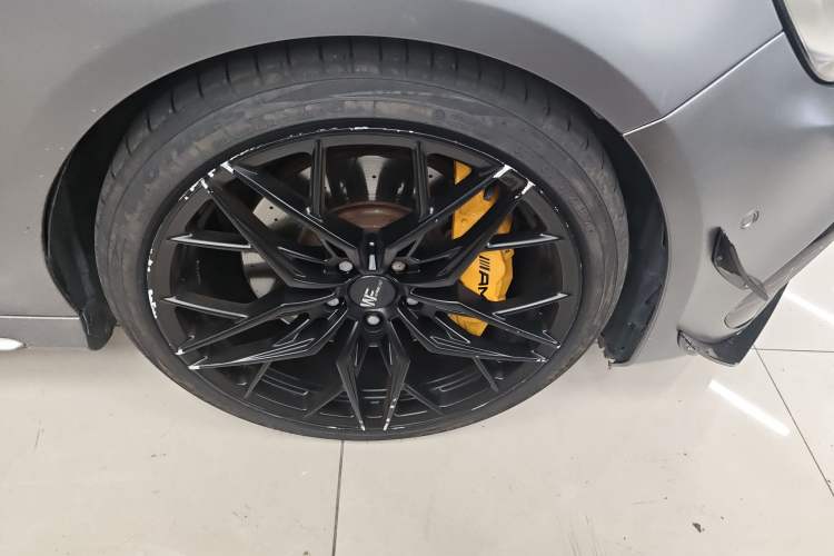 Used Mercedes-Benz A AMG 2017 AMG A 45 4MATIC Right Front Wheel Hub