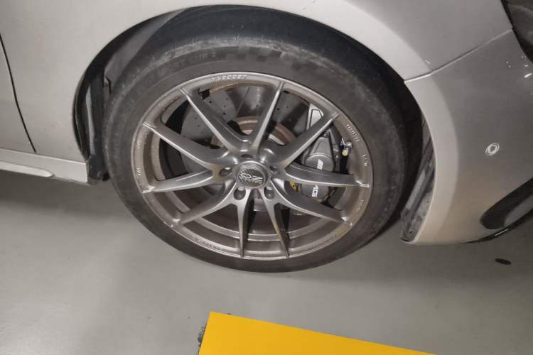 Used Mercedes-Benz A AMG 2017 Facelifted AMG A 45 4MATIC Right Front Wheel Hub