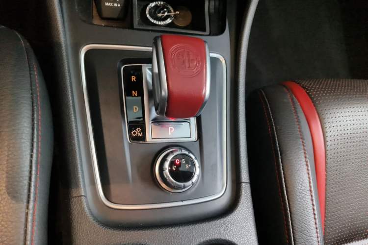 Used Mercedes-Benz A AMG 2018 AMG A 45 4MATIC Exclusive Edition Gear Lever