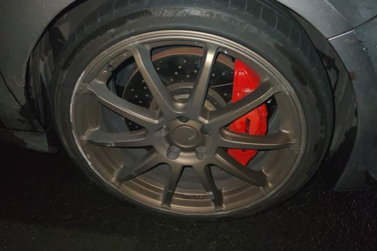 Used Mercedes-Benz A AMG 2018 AMG A 45 4MATIC Exclusive Edition Right Front Wheel Hub