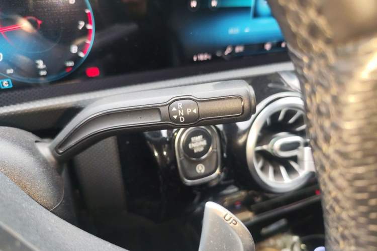 Used Mercedes-Benz A AMG 2019 AMG A 35 L 4MATIC First Edition Special Version Gear Lever