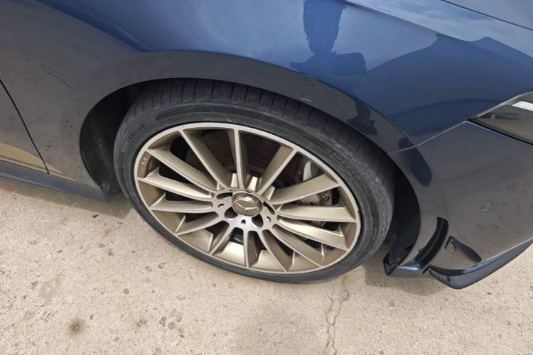 Used Mercedes-Benz A AMG 2019 AMG A 35 L 4MATIC Right Front Wheel Hub