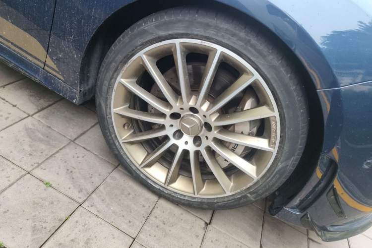 Used Mercedes-Benz A AMG 2019 AMG A 35 L 4MATIC First Edition Special Version Right Front Wheel Hub