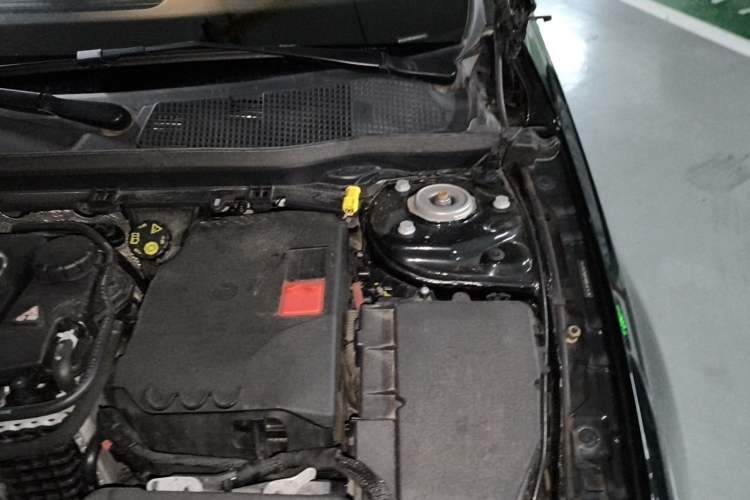 Used Mercedes-Benz A AMG 2020 Facelifted AMG A 35 4MATIC Engine Bay Left