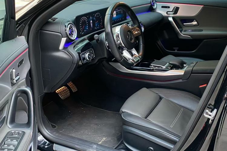 Used Mercedes-Benz A AMG 2020 Facelifted AMG A 35 4MATIC Interior 3