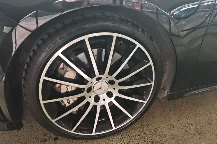 Used Mercedes-Benz A AMG 2020 Facelifted AMG A 35 4MATIC Left Front Wheel Hub