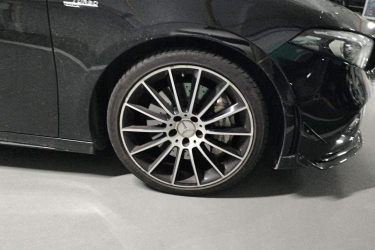 Used Mercedes-Benz A AMG 2020 Facelifted AMG A 35 4MATIC Right Front Wheel Hub