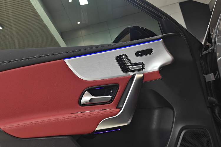 Used Mercedes-Benz A AMG 2020 Facelifted AMG A 35 4MATIC Interior 11