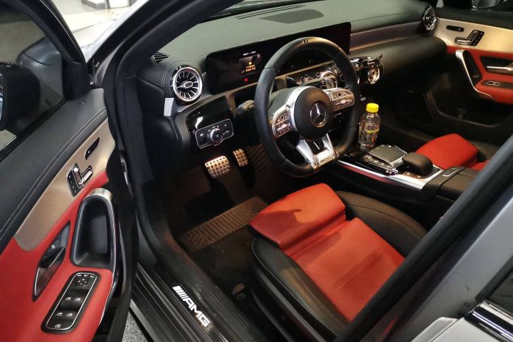 Used Mercedes-Benz A AMG 2020 AMG A 35 4MATIC Interior 3