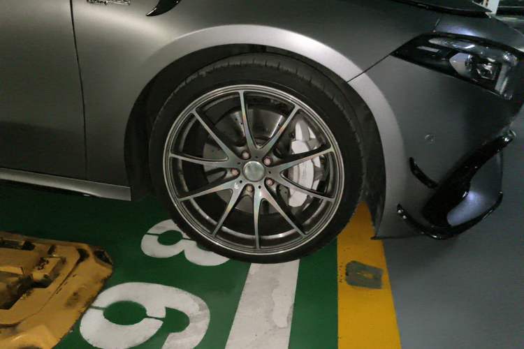 Used Mercedes-Benz A AMG  Right Front Wheel Hub