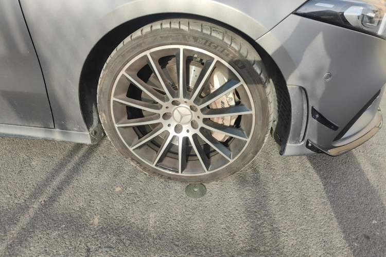 Used Mercedes-Benz A AMG 2020 Facelift AMG A 35 4MATIC First Edition Special Version Right Front Wheel Hub