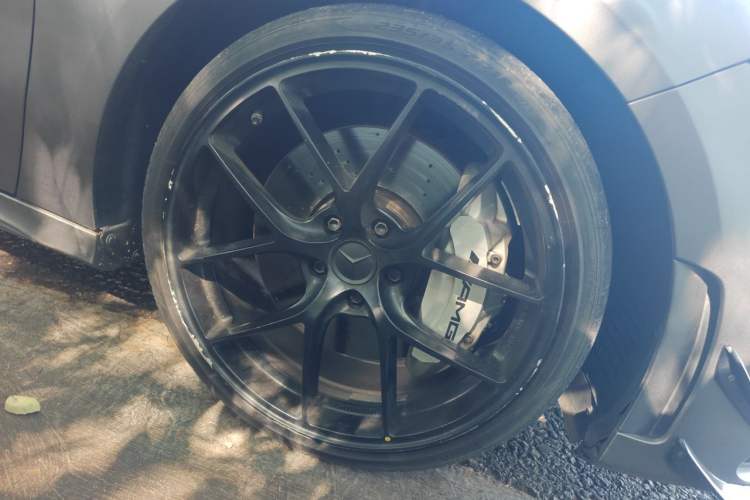 Used Mercedes-Benz A AMG 2020 AMG A 35 4MATIC Right Front Wheel Hub