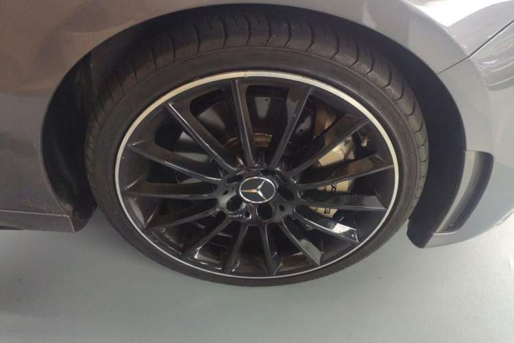 Used Mercedes-Benz A AMG 2020 Facelifted AMG A 35 4MATIC Right Front Wheel Hub