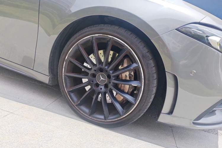Used Mercedes-Benz A AMG 2020 Facelifted AMG A 35 4MATIC Right Front Wheel Hub