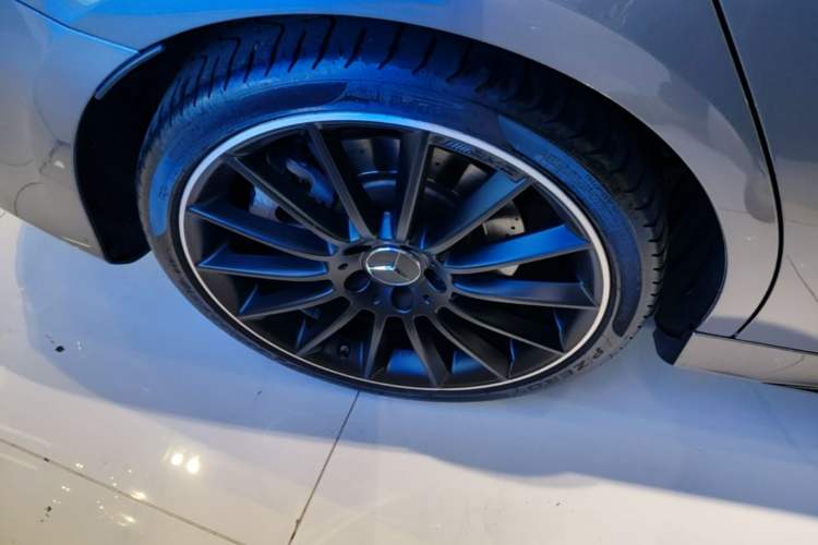 Used Mercedes-Benz A AMG 2020 AMG A 35 L 4MATIC Right Rear Wheel Hub