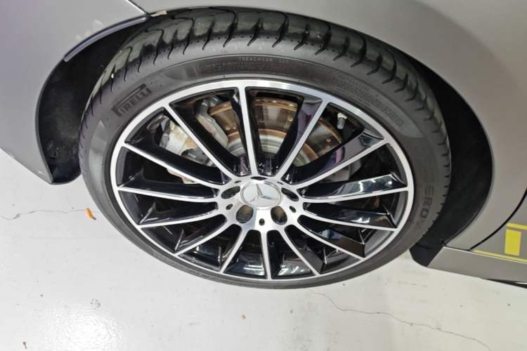 Used Mercedes-Benz A AMG 2020 AMG A 35 4MATIC Right Rear Wheel Hub